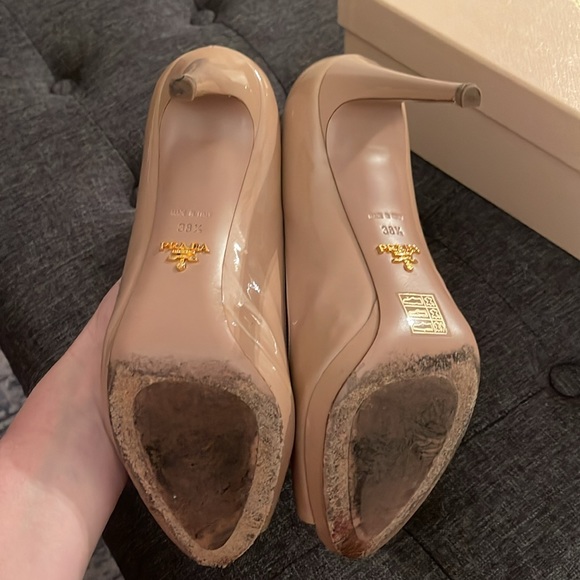 Prada Vernice Basic Pumps - Picture 7 of 7